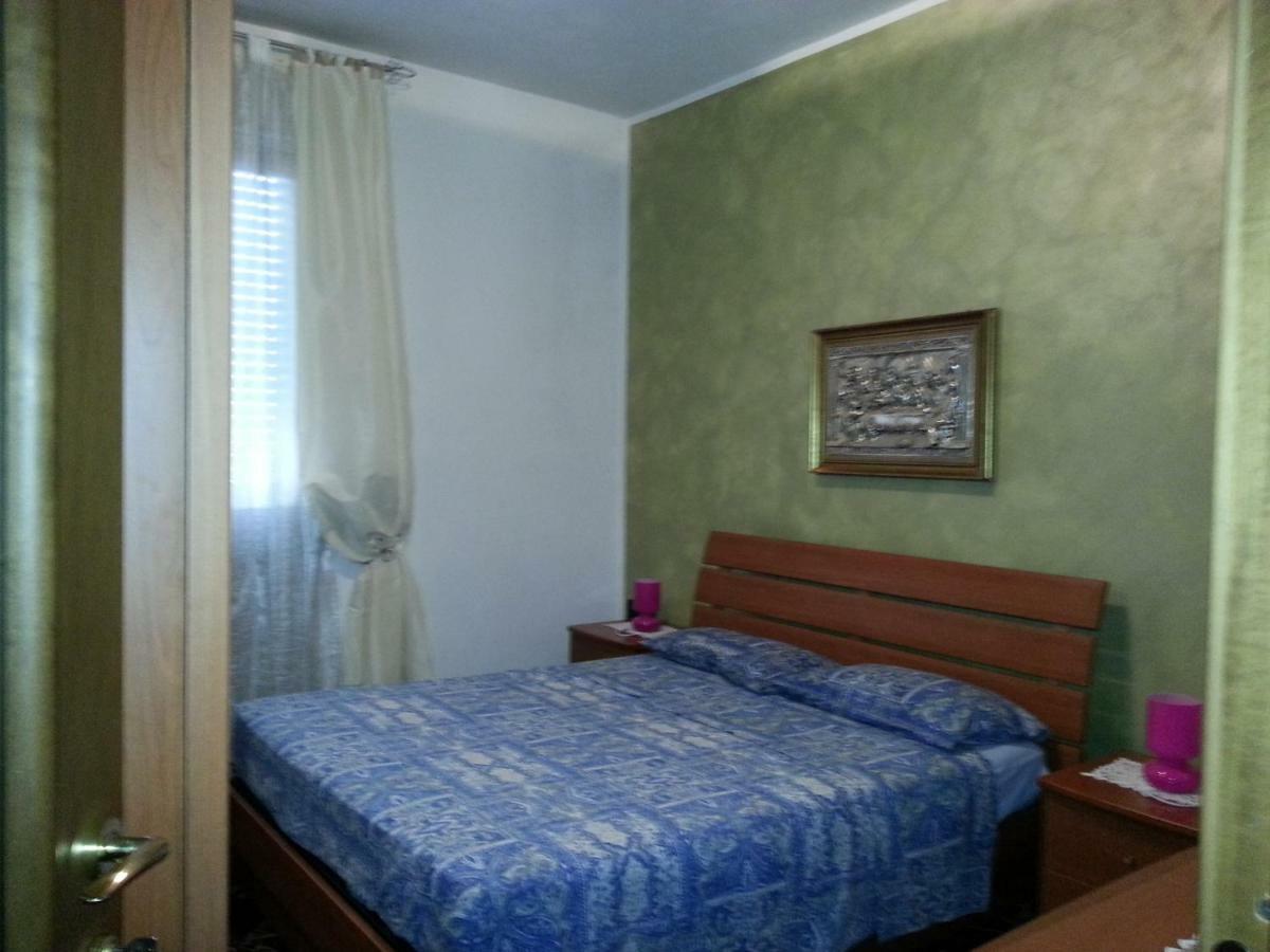 La Via Per Milano Hotel Vigevano Bagian luar foto