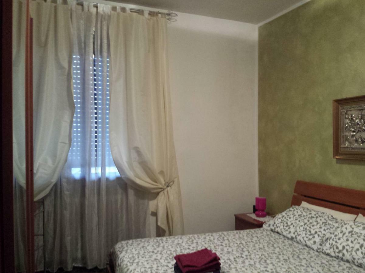 La Via Per Milano Hotel Vigevano Bagian luar foto